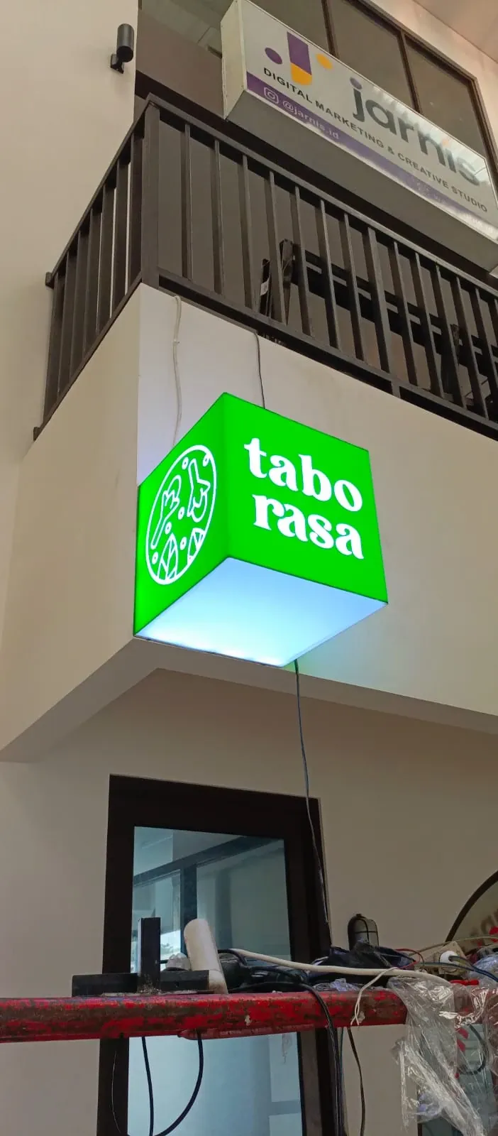 Proyek Neon Box #2